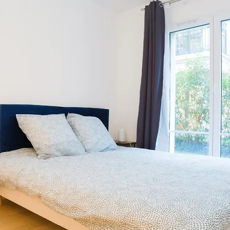 Bel Appartement De Deux Chambres A 5 Min De Versailles Viroflay Exterior photo